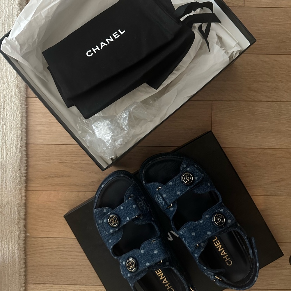 Chanel 23p denim blue double C polka dot dad sandals Size 36.5 EU - Picture 2 of 7